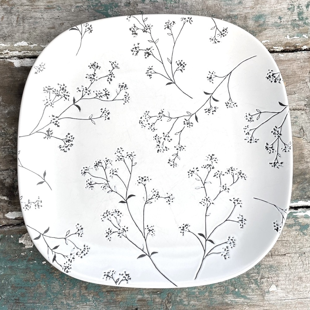 Calvin Klein the khaki collection salad plate graffiti ivory